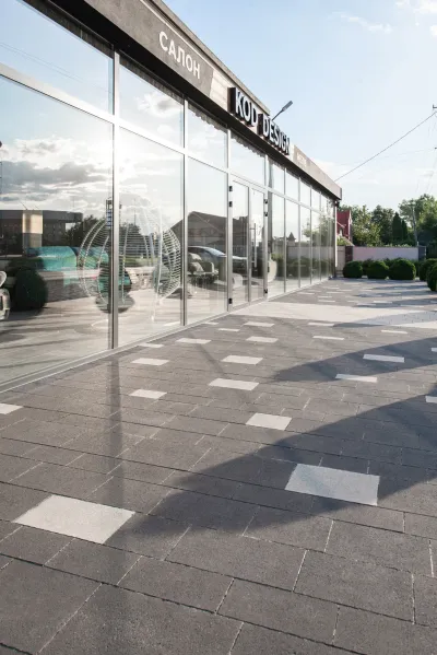 Модерн колір: Білий, Чорний