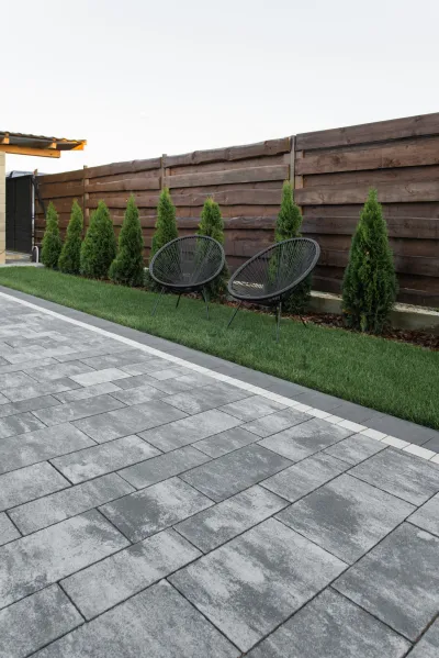 Модерн колір: Хром / Торні колір: Білий / Романо колір: Чорний