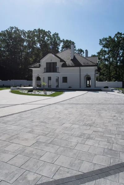 Новатор 6 колір: Арагон, Білий / Торні колір: Чорний, Білий