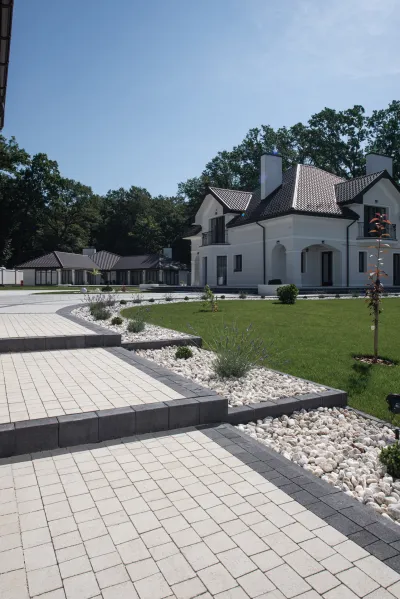 Торні колір: Білий, Чорний / Палісад Новатор колір: Чорний