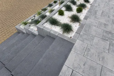 Сходина колір: Чорний / Палісад Новатор колір: Сірий / Новатор 6 колір: Арагон