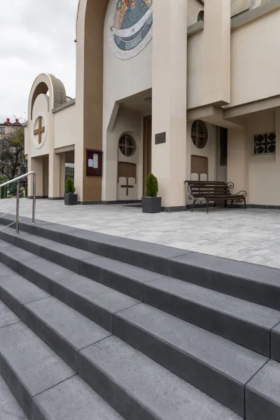 Новатор 6 колір: Арагон / Сходина колір: Чорний