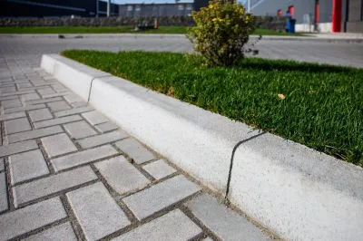 Бордюр дорожній (15 см) колір: Сірий / Бордюр дорожній (18 см) колір: Сірий