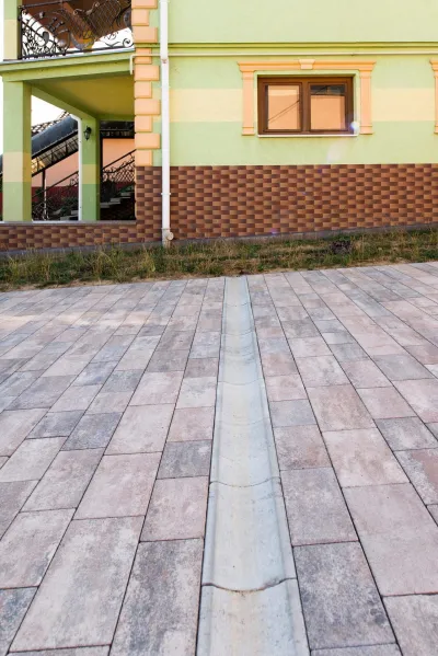 Лоток Водовідвідний колір: Сірий / Хосе колір: Ферум