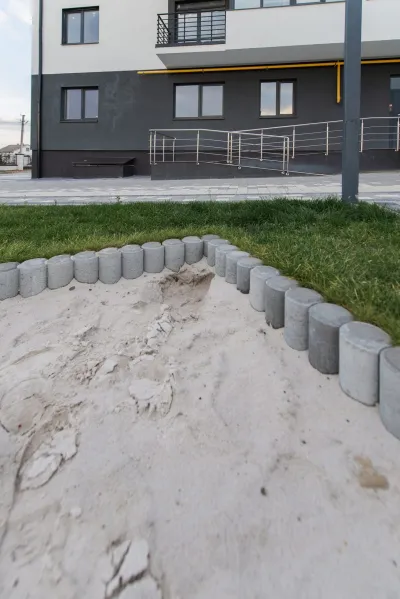 Палисад полумесяц цвет: Cерый