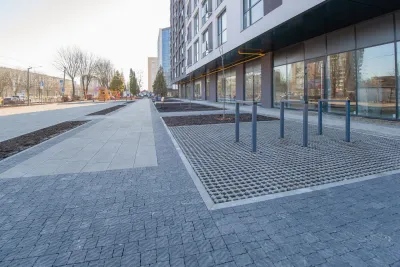 Бруківка Австрійська колір: Чорний / Решітка Еко колір: Сірий