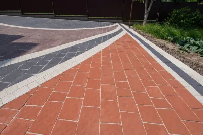 Римский камень цвет: Черный, Терракотовый, Коричневый / Брусчатка австрийская цвет: Белый