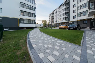 Римский камень цвет: Cерый, Черный, Белый