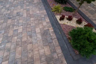 Поребрик садовый бета цвет: Черный / Романо цвет: Ферум / Торни цвет: Черный