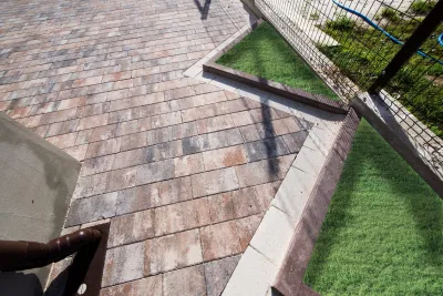 Поребрик (8 см) цвет: Коричневый / Романо цвет: Коричневый, Белый