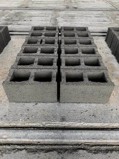 Блок бетонний стіновий колір: Сірий