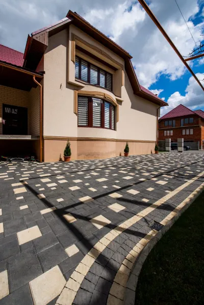 Симфонія колір: Чорний, Білий