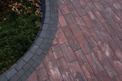 Палісад Львівський колір: Чорний / Торні колір: Чорний / Хосе колір: Гранат