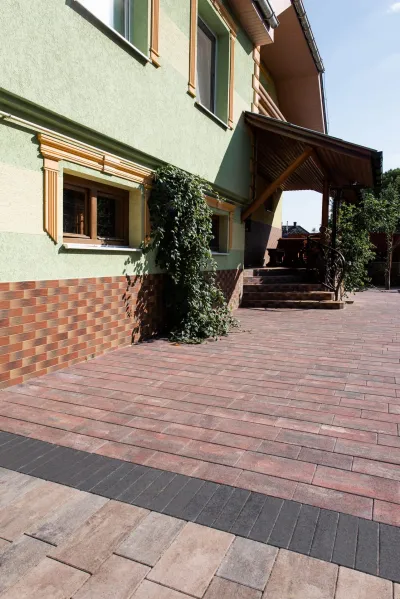 Хосе колір: Гранат, Ферум / Лунго колір: Чорний